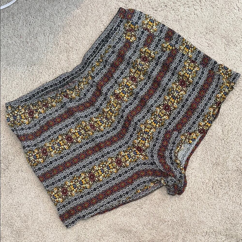 H.I.P.  Boho Hippie Floral Pull On Loose Fit Women's Shorts 3X